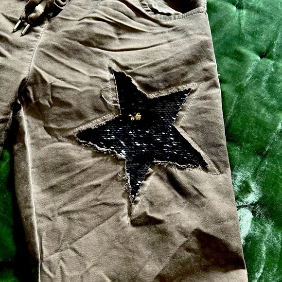 NWT Black Sequin Stars Jeans - Picture 2 of 3